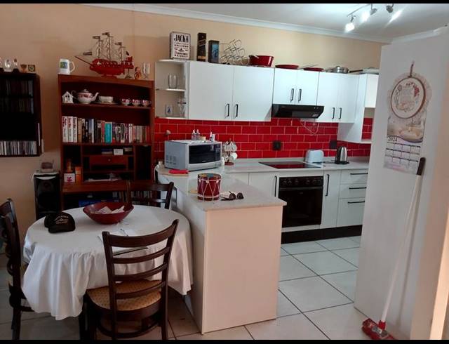 2 BEDROOM APARTMENT FOR SALE IN SCOTTBURGH